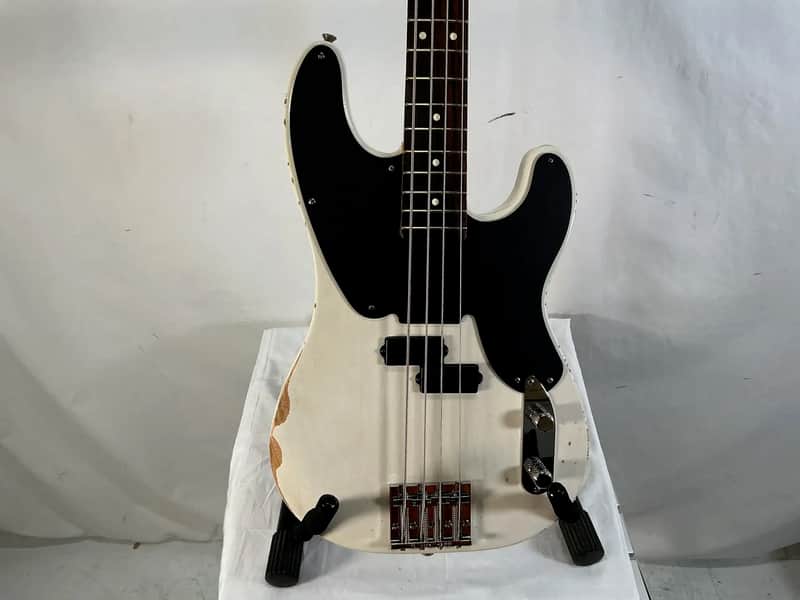 Fender Mike Dirnt Artist Series Signature Precision Bass 2004