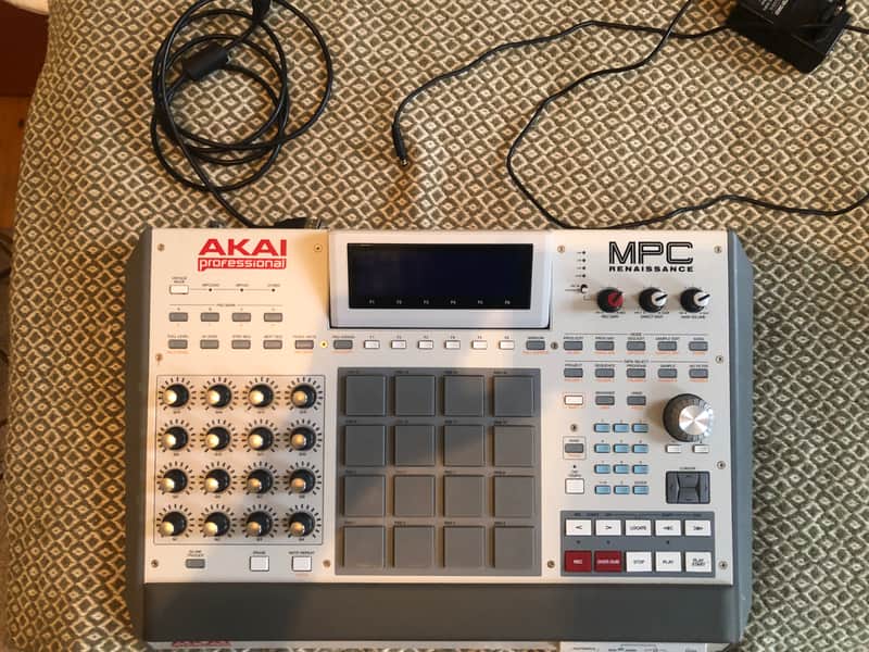 Akai MPC Renaissance Groove Production Studio 2012 - 2019 - Grey image 1