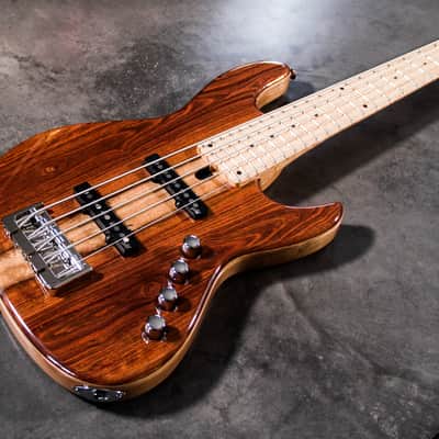 Maruszczyk Elwood L 2021 Carribean rosewood image 1