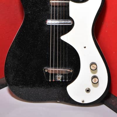 c.1960's Silvertone Model 1448 Electric Guitar w/Original Case Amp image 2