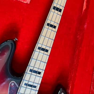 Fender jazz bass 1972 - 3 tone sunburst image 4