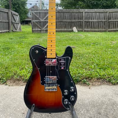 Fender American Professional II Telecaster Deluxe with Maple Fretboard 2020-Present 3-Color Sunburst image 2