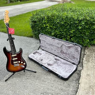 Fender American Professional II Stratocaster HSS with Rosewood Fretboard 2020 - Present - 3-Color Sunburst image 4