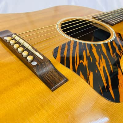 Gibson J-35 Antique Natural Electro-Acoustic Guitar, 2016 image 3