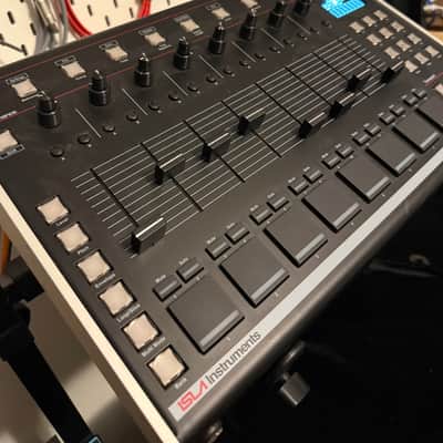 Isla Instruments S2400 Desktop Sampler 2019 - Present - Black image 2