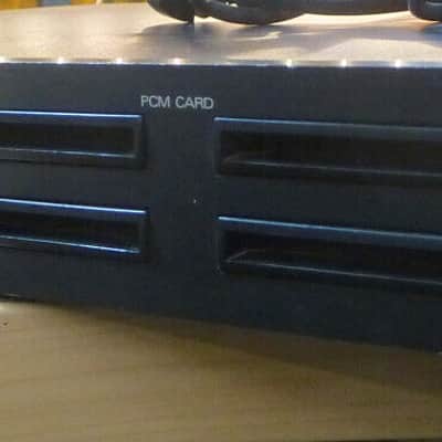 Roland Roland U110 U-110. MIDI Expander PCM precursor JV 1989 - PCM image 1