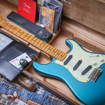 FENDER USA Custom Shop '62 Stratocaster *Dealer Exclusive Flamethrower Journeyman Relic "Ocean Turquoise" (2025) image 1