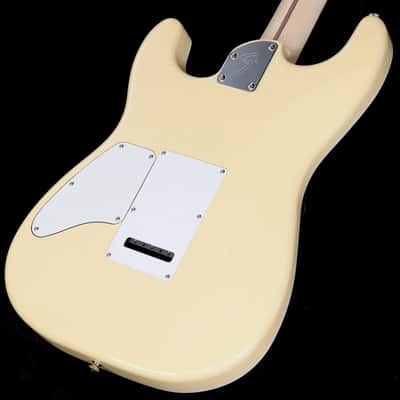 Fender made in japan Mami Stratocaster Omochi Vintage White SCANDAL with gig bag image 4