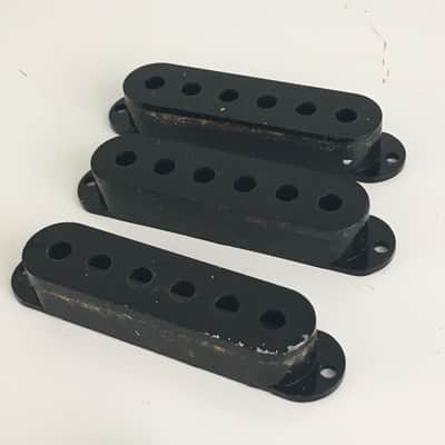 Genuine Fender Japan USA Strat MIJ 80s Stratocaster Knobs Pickup Covers Guitar Relic Black image 3