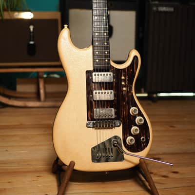 Höfner 173 white vinyl from the 1960s image 4
