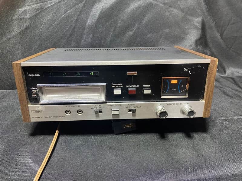 Sears Model 700 8-track player Model 700 8-track player - Wood image 1