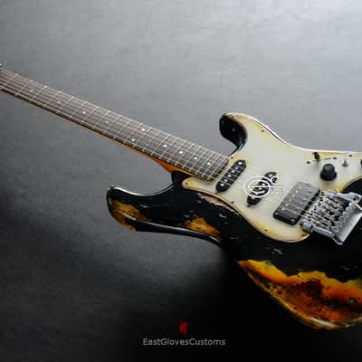 Fender Deluxe Comtemporary Stratocaster Floyd Rose System III Tremolo Black MIJ Relic Aged (RARE) image 4
