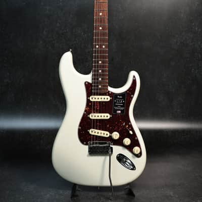 Fender American Ultra Stratocaster Arctic Pearl [US210075806] (06/11) image 4