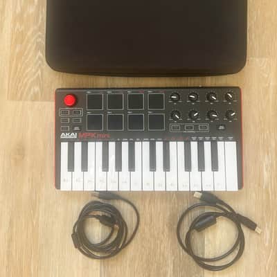 Clavier midi / USB portable Akai MPK Mini MKIII 25-Key + housse de protection