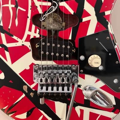 EVH Striped Series Frankie (2020) MINT CONDITION - Red, White, Black Stripes Relic image 3