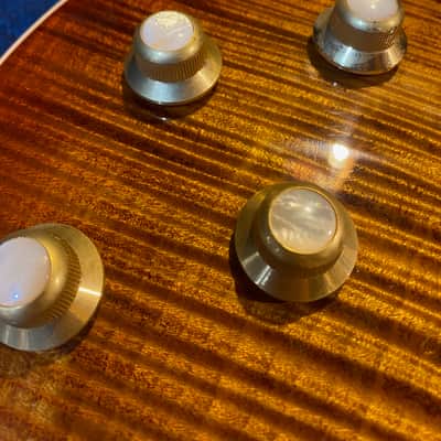 Gibson Les Paul Standard Premium Plus 2017 - Tiger Burst image 4