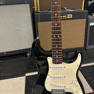 Squier Affinity Series Stratocaster with Rosewood Fretboard 2001 - 2018 - Black image 4