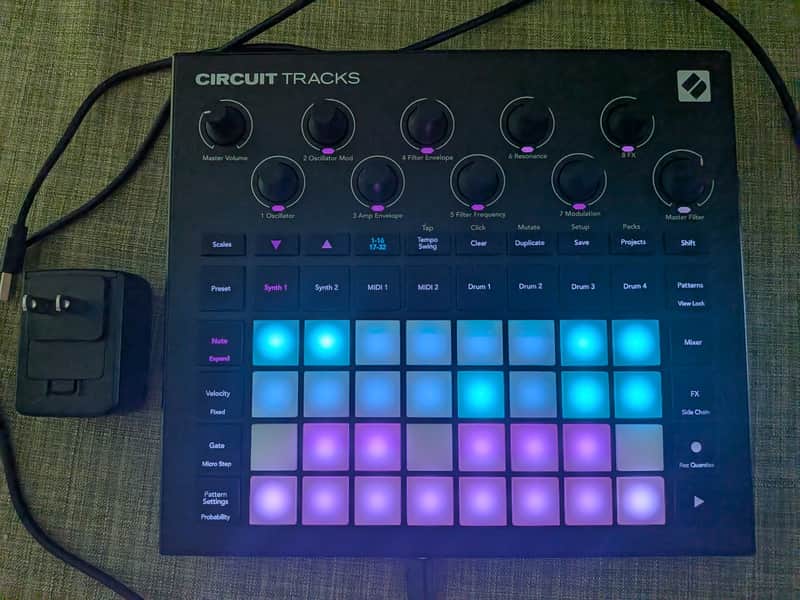 Novation Circuit Tracks Groovebox 2021 - Present - Black image 1