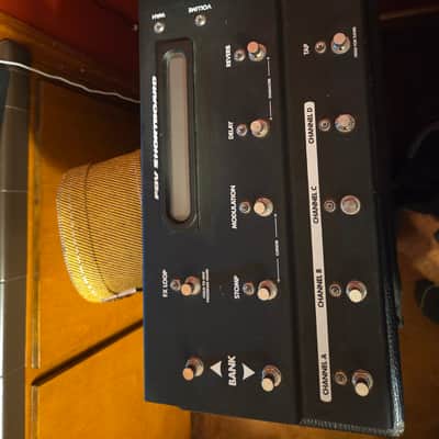 Line 6 Spider Valve MKII HD100 100-Watt Digital Modeling Guitar Amp Head 2007 - 2009 - Black w/FBV Shortboard image 3