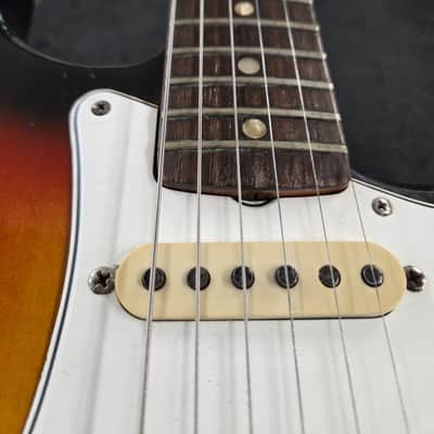 Fender STRATOCASTER SUNBURST 1965 image 17