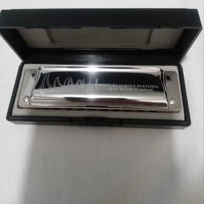 Suzuki Manji M-20 (High G) Diatonic Harmonica image 2