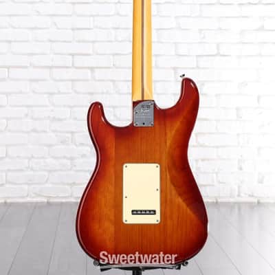 Fender American Professional II Stratocaster - Sienna Sunburst with Maple Fingerboard (StratAP2MSSd1) image 2