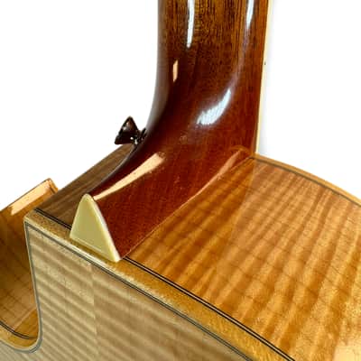 Larrivée C-19 Luxe Cutaway (Amplified) Natural 1996 image 12