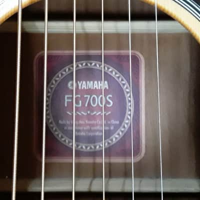 Yamaha FG700S Folk Acoustic Guitar - Natural image 4