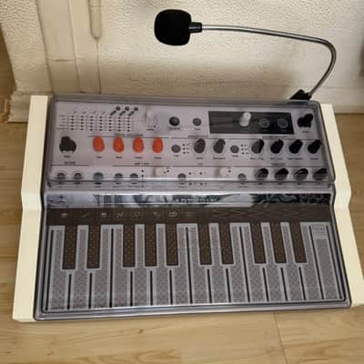Arturia MicroFreak 25-Key Algorithmic Synthesizer 2019 - Present - Black image 2