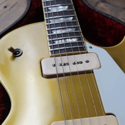 GIBSON "1952/53 Les Paul Standard Goldtop Refinished and Wraparound conversion, new pickuard and wraparound bridge"HARDCASE image 11