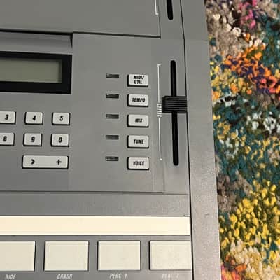 Alesis HR-16 with Linn Drum Eproms installed!! image 8