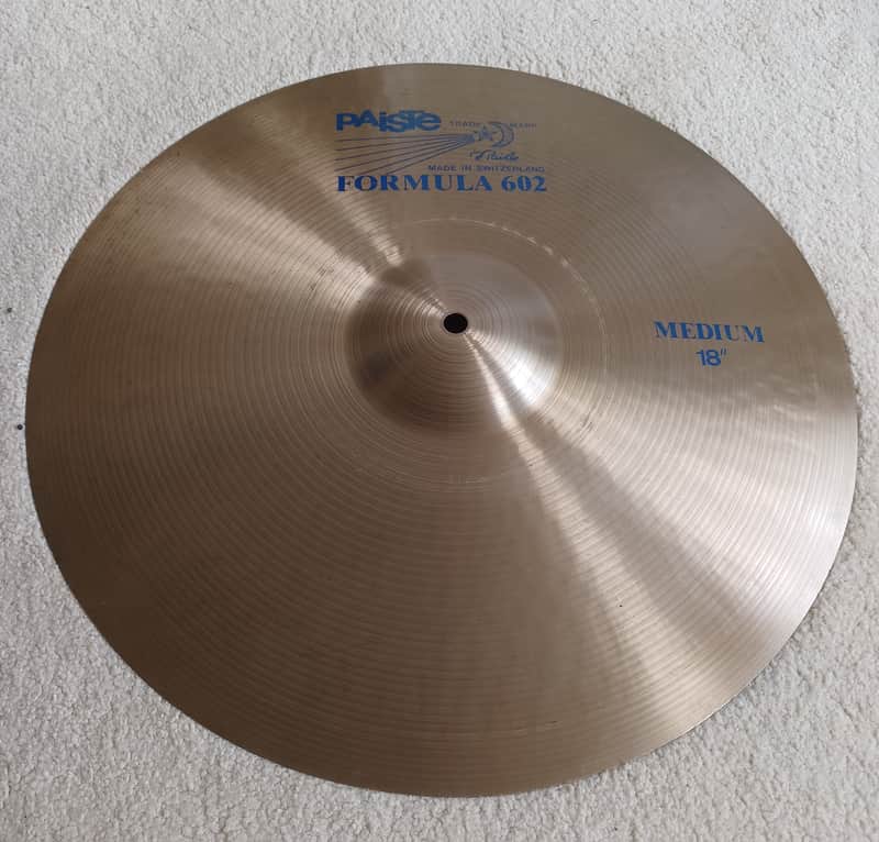 18” Paiste 602 Blue Label Medium - 1711 grams image 1