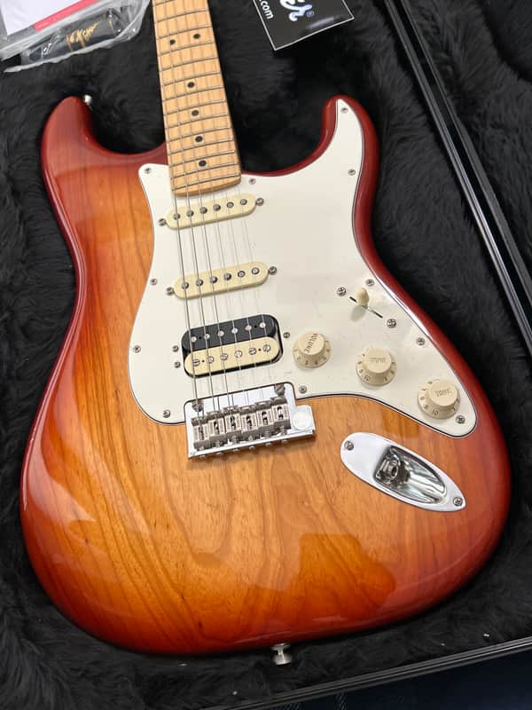 Fender American Standard Stratocaster HSS Shawbucker with Maple Fretboard 2013 - 2016 - Sienna Sunburst