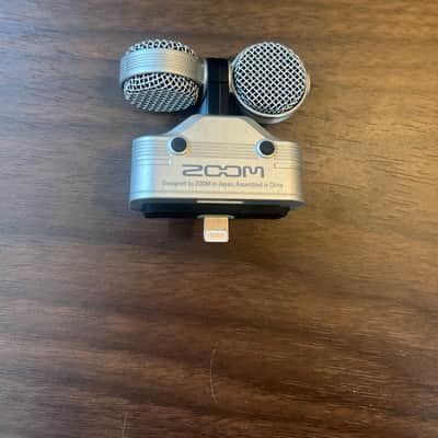 Zoom iQ7 Stereo iOS Microphone 2010s - Silver image 3