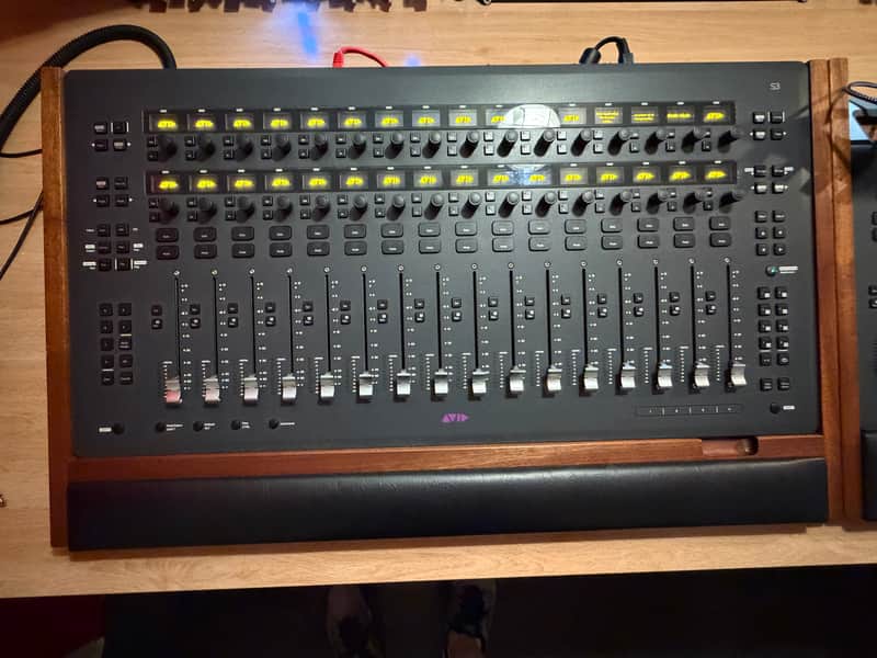 Avid S3 EUCON 16-Fader Control Surface + Mixingtable Custom Console image 1