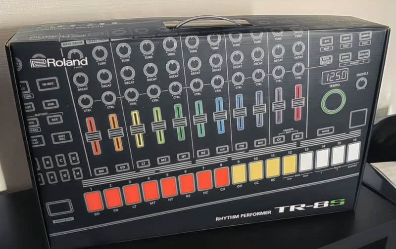 Roland TR-8S AIRA Rhythm Performer with Sample Playback 2018 - Present - Black image 1