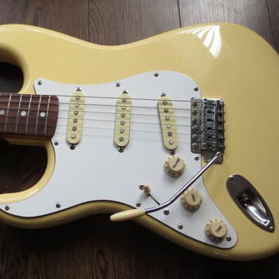 1987 Fender Stratocaster ST72 Seventies Reissue Electric Guitar Left Handed Japan image 2