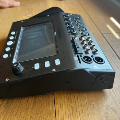 Allen & Heath CQ-12T 12-Channel Digital Mixer 2023 - Present - Black image 2