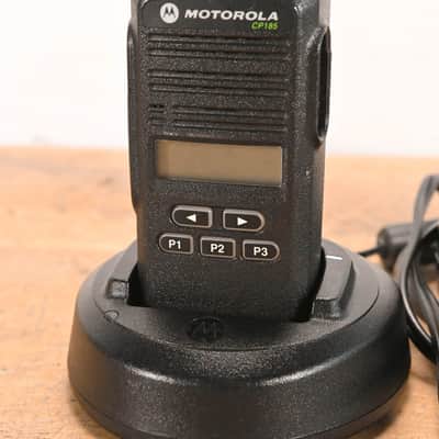 Motorola CP185 Portable Two-Way Radio with PMLN5228A Charger CG01WGD image 3