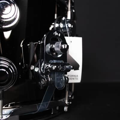 DW 14" x 8" Black Nickel Over Brass, Chrome Hardware image 3