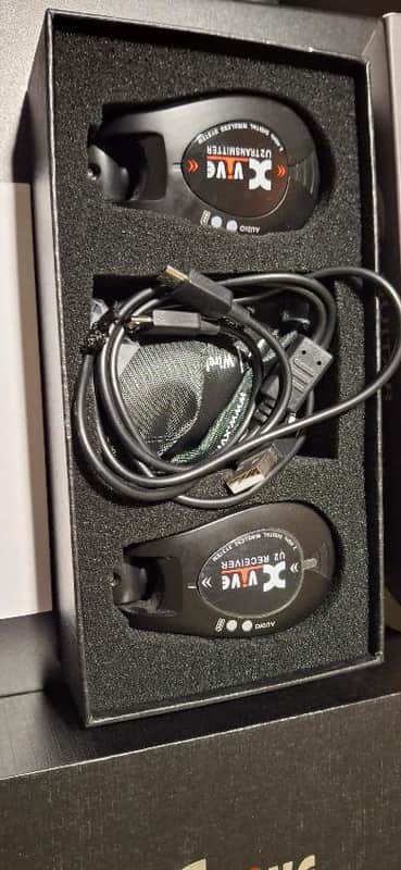 Xvive U2 Wireless Guitar System 2010s - Black image 1