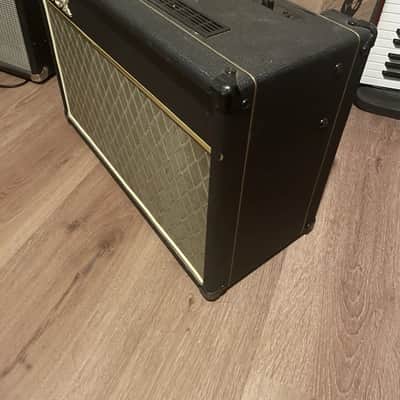 Vox AC15CC1 Custom Classic 15-Watt 1x12" Guitar Combo 2006 - 2010 - Black image 2