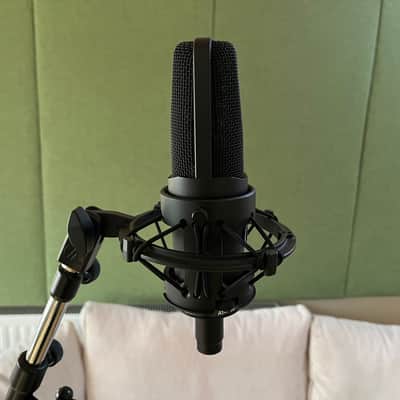 Audio-Technica AT4060 Valve/Tube Microphone w/ Shockmount & PSU image 2