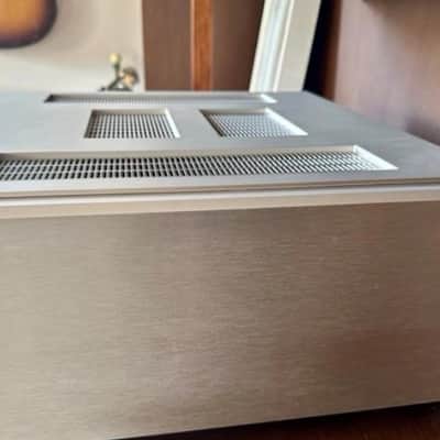 Esoteric F07 integrated amplifier image 6