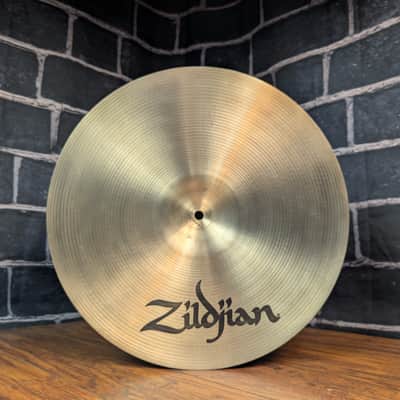 Zildjian A Series 16" Medium Thin Crash Cymbal – Classic Avedis Sound – Fast, Bright, Versatile Crash image 3