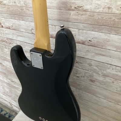 Used 2004 Fender American Series Jazz Bass with Maple Fretboard image 13