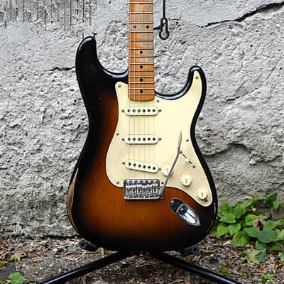 Fender Road Worn Stratocaster 2018 - Relic image 1