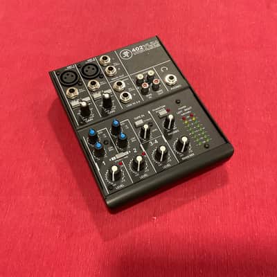 Mackie 402VLZ4 4-Channel Mic / Line Mixer image 1