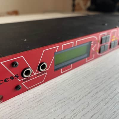 Access Virus Rack Digital Synthesizer 2000 - Red