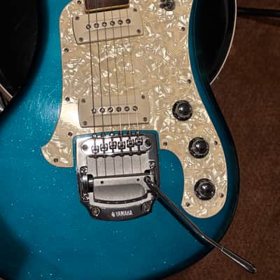 RARE Yamaha SGV 800 Electric Guitar Black Sparkle Tremolo New Case